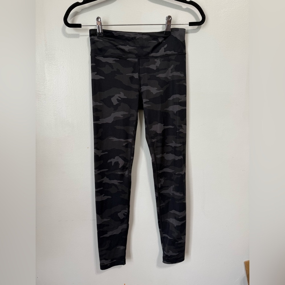 Athleta Girl High Rise Chit Chat Tight Leggings Camo Black Size XL/14